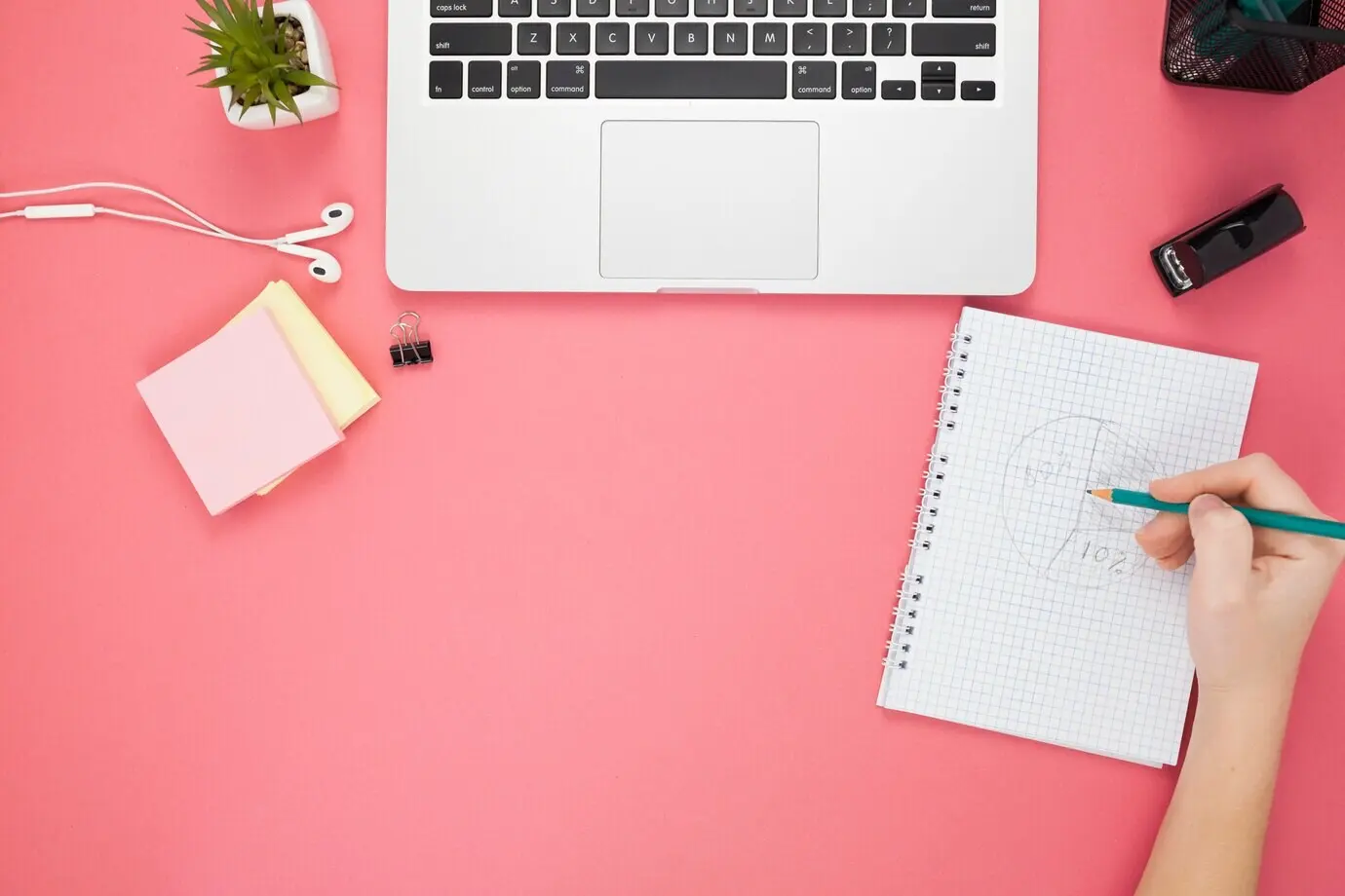 Bitte gib die Beschreibung von „Desk office“ an, die ich auf Deutsch umformulieren soll.